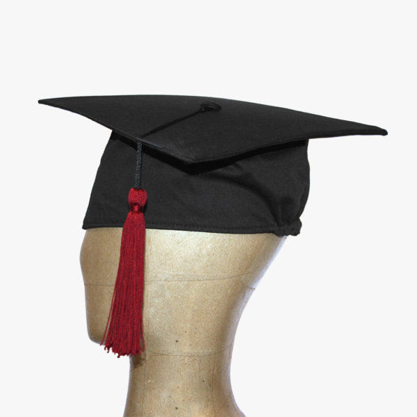 Tocco per laurea in cotone con fascia morbida ed elastico adattabile ad  ogni misura - Cappelleria Viarani
