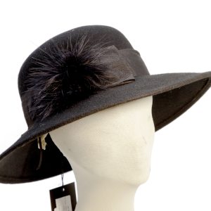 Cloche in feltro di lana nero