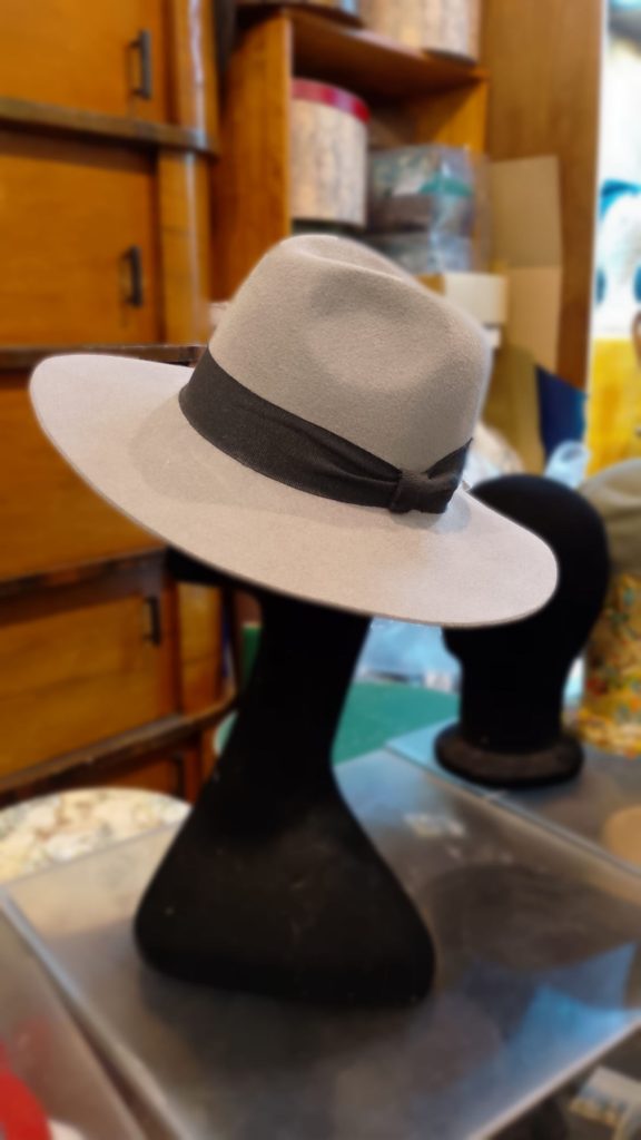 03_fedora