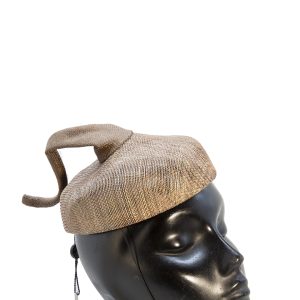 Cappello in sisal sfumato con applicazione