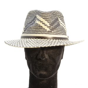 Modello "Fedora" in paglia naturale intrecciata bianco e nero