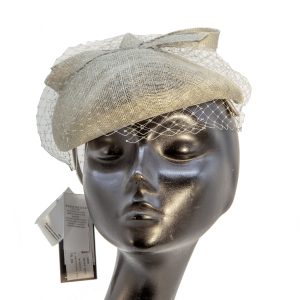 Fascinator a calottina in crine argento